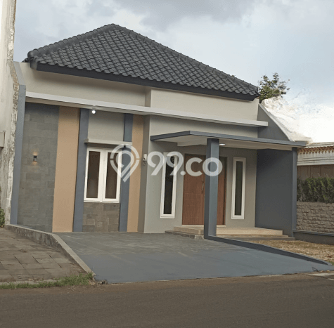 Jual Rumah Mewah Megah Dengan View Eksklusif di Alam Sutera, Tangerang Jual Rumah Mewah Megah Dengan View Eksklusif di Alam Sutera, Tangerang