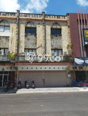 Area Ramai! Ruko Dijual di Denpasar Barat untuk Bisnis Luas Bangunan 486m2 Area Ramai! Ruko Dijual di Denpasar Barat untuk Bisnis Luas Bangunan 486m2