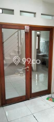 Rumah Luas Asri 3 KT Siap Pakai di Bintaro Tangerang Selatan Rumah Luas Asri 3 KT Siap Pakai di Bintaro Tangerang Selatan
