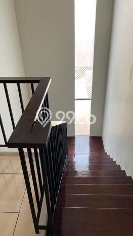 Rumah Mewah LB 150m2 Siap Pakai Desain Elegan di Bintaro, Tangerang Selatan Rumah Mewah LB 150m2 Siap Pakai Desain Elegan di Bintaro, Tangerang Selatan