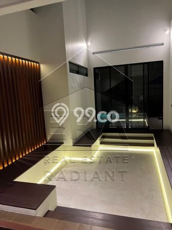 Hunian Mewah LB 264m2 Siap Huni Desain Elegan di Bintaro, Tangerang Selatan Hunian Mewah LB 264m2 Siap Huni Desain Elegan di Bintaro, Tangerang Selatan
