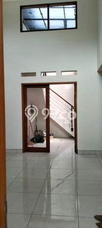 Rumah Luas Asri 3 KT Siap Pakai di Bintaro Tangerang Selatan Rumah Luas Asri 3 KT Siap Pakai di Bintaro Tangerang Selatan