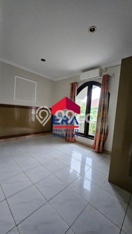 Best Deal Hunian Premium Ideal dan Luas di Ciputat, Tangerang Selatan Best Deal Hunian Premium Ideal dan Luas di Ciputat, Tangerang Selatan