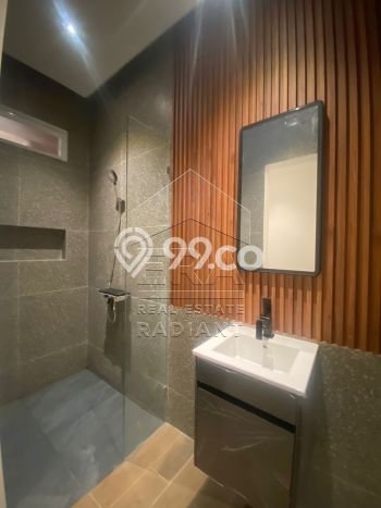 Jual Rumah Luas Elegan Dengan View Cantik di Bintaro, Tangerang Selatan Jual Rumah Luas Elegan Dengan View Cantik di Bintaro, Tangerang Selatan