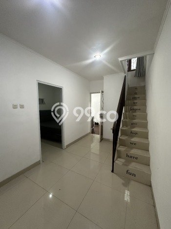 Rumah Strategis Modern Lb 72m2 di Ciputat, Tangerang Selatan Rumah Strategis Modern Lb 72m2 di Ciputat, Tangerang Selatan