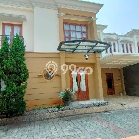 For Sale! Luxury House LT 167m2 Desain Modern di Kebagusan For Sale! Luxury House LT 167m2 Desain Modern di Kebagusan