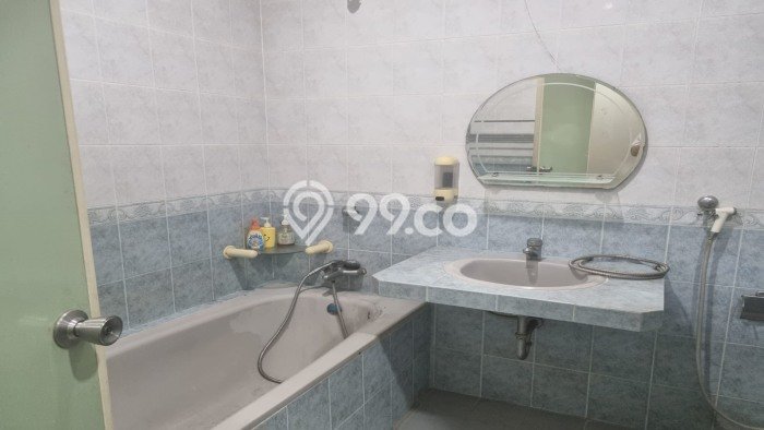 Rumah Luas Asri 3 KT Siap Pakai di Duta Garden Jakarta Barat Rumah Luas Asri 3 KT Siap Pakai di Duta Garden Jakarta Barat