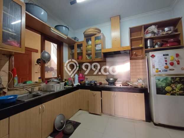 For Sale! Premium House LT 306m2 Desain Elegan di Taman Kopo Indah For Sale! Premium House LT 306m2 Desain Elegan di Taman Kopo Indah