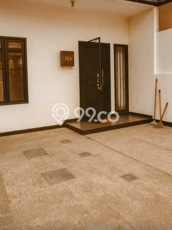 Disewakan! Rumah 4 Kamar Tidur &
2 Kamar Mandi di Mekar Wangi, Bandung Disewakan! Rumah 4 Kamar Tidur &
2 Kamar Mandi di Mekar Wangi, Bandung
