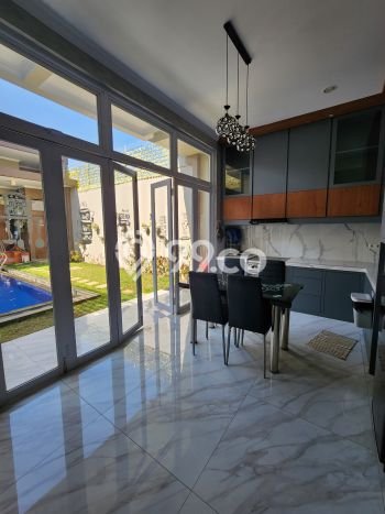 Hot Offer Hunian Mewah Ideal dan Luas di Cidadap, Bandung Hot Offer Hunian Mewah Ideal dan Luas di Cidadap, Bandung