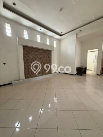 Rumah Asri area Cimahi Utara, 4 KM, Area Tenang, Luas 211m² Bangunan 120m² Rumah Asri area Cimahi Utara, 4 KM, Area Tenang, Luas 211m² Bangunan 120m²