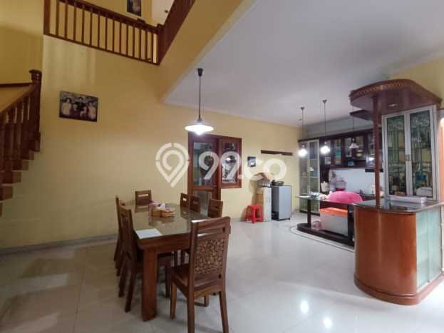 For Sale! Premium House LT 306m2 Desain Elegan di Taman Kopo Indah For Sale! Premium House LT 306m2 Desain Elegan di Taman Kopo Indah