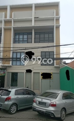 Ruko disewakan lokasi strategis Tebet Jakarta Selatan 180m2 Ruko disewakan lokasi strategis Tebet Jakarta Selatan 180m2