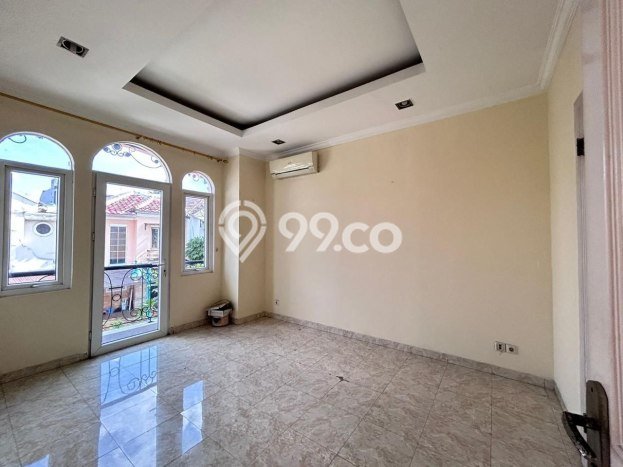 Jual Rumah Modern 3 KT di Raffles Hills, Jakarta Timur Jual Rumah Modern 3 KT di Raffles Hills, Jakarta Timur