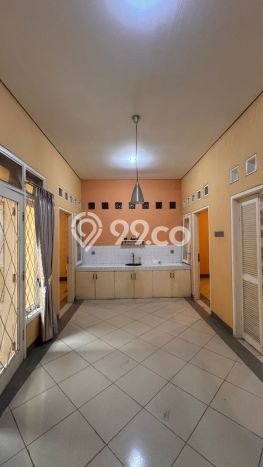 Rumah Strategis Minimalis Lb 140m2 di Cinere, Depok Rumah Strategis Minimalis Lb 140m2 di Cinere, Depok