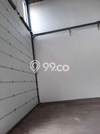Area Ramai! Gudang Dijual di Cakung untuk Bisnis Luas Bangunan 180m2 Area Ramai! Gudang Dijual di Cakung untuk Bisnis Luas Bangunan 180m2