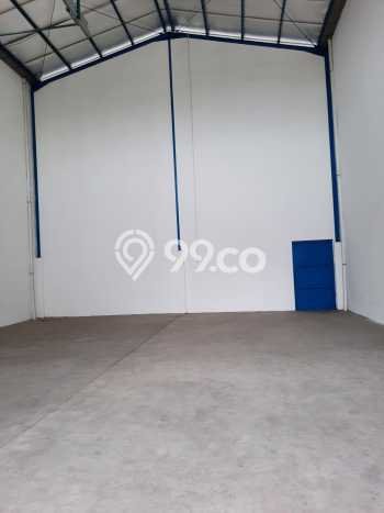 Area Ramai! Gudang Dijual di Cakung untuk Bisnis Luas Bangunan 180m2 Area Ramai! Gudang Dijual di Cakung untuk Bisnis Luas Bangunan 180m2