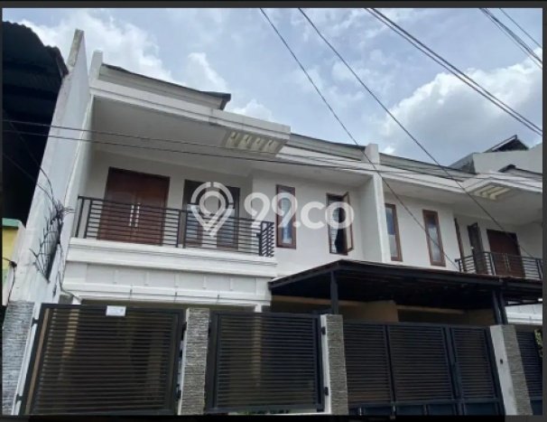 Rumah Bagus Siap Huni Di Kebayoran Lama Luas 182m2 Aman Rumah Bagus Siap Huni Di Kebayoran Lama Luas 182m2 Aman