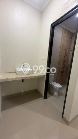 Siap Huni Rumah Mewah 5 Kamar di Pulo Gadung Dekat ke Mana Pun Siap Huni Rumah Mewah 5 Kamar di Pulo Gadung Dekat ke Mana Pun