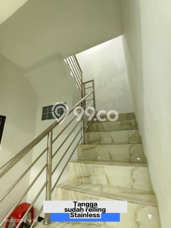 Rumah Elit LB 266m2 Siap Huni Desain Elegan di Semanan, Jakarta Barat Rumah Elit LB 266m2 Siap Huni Desain Elegan di Semanan, Jakarta Barat