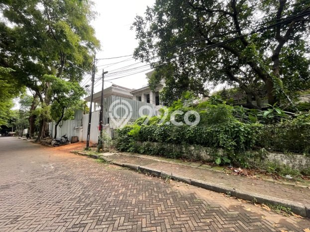 Lahan Strategis di Menteng Dijual dengan Luas 599m2 Lahan Strategis di Menteng Dijual dengan Luas 599m2