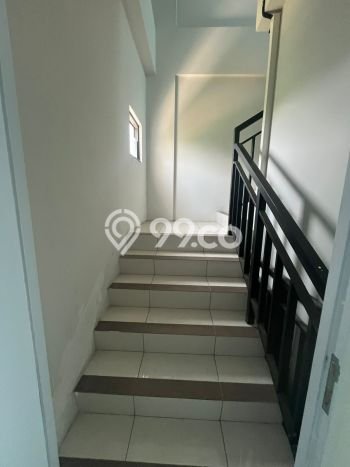 For Rent Ruko Premium di Summarecon Bekasi, Luas 189m², Jalan Utama For Rent Ruko Premium di Summarecon Bekasi, Luas 189m², Jalan Utama