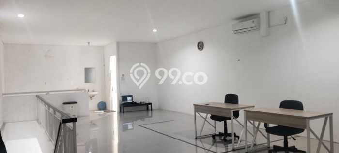 Disewakan Gudang Premium di , Luas 250m2m², Jalan Strategis Disewakan Gudang Premium di , Luas 250m2m², Jalan Strategis