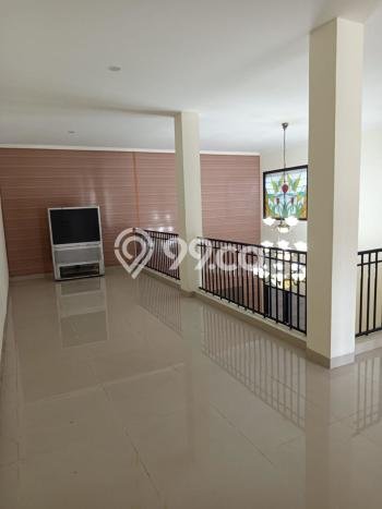 Rumah Strategis Modern Lb 200m2 di Tambun Selatan, Bekasi Rumah Strategis Modern Lb 200m2 di Tambun Selatan, Bekasi