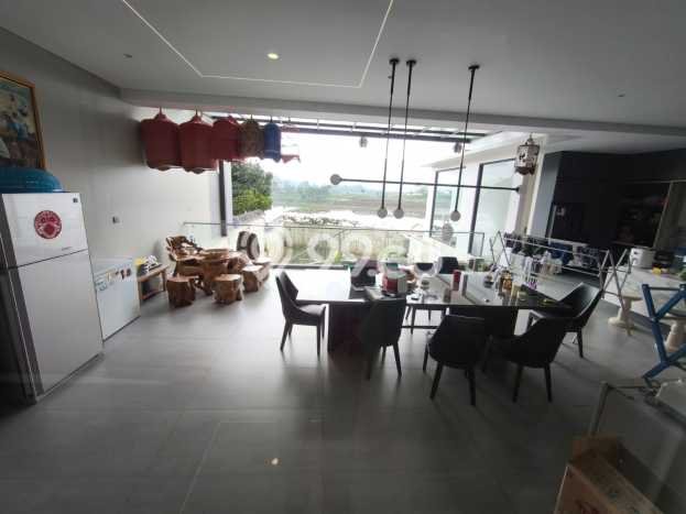 Rumah Elit Modern Siap Huni di Kota Baru Parahyangan Bandung Rumah Elit Modern Siap Huni di Kota Baru Parahyangan Bandung