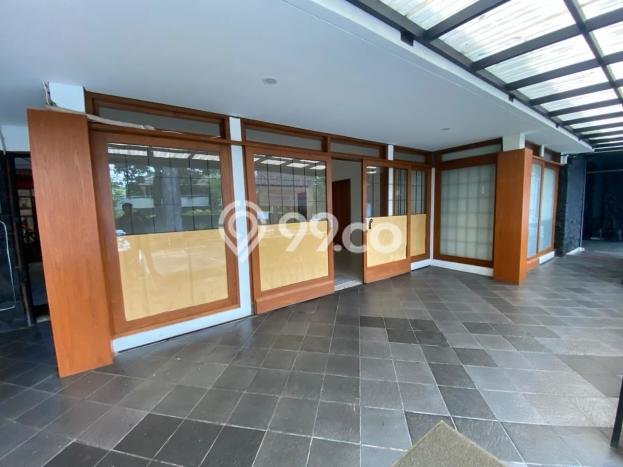 Komersial Dijual di Bandung LT 400m2 & LB 210m2 Lokasi Terbaik! Komersial Dijual di Bandung LT 400m2 & LB 210m2 Lokasi Terbaik!