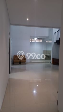Siap Huni Rumah Mewah 4 Kamar di Regol Dekat ke Mana Saja Siap Huni Rumah Mewah 4 Kamar di Regol Dekat ke Mana Saja