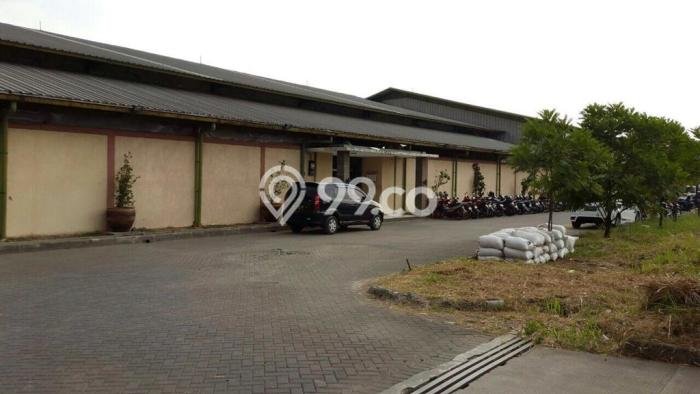 Unit Gudang Tersedia di Soekarno Hatta Spesifikasi LB 2400m2 Unit Gudang Tersedia di Soekarno Hatta Spesifikasi LB 2400m2