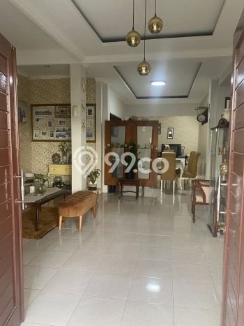 Rumah Elit LB 200m2 Siap Huni Desain Elegan di Bintaro, Tangerang Selatan Rumah Elit LB 200m2 Siap Huni Desain Elegan di Bintaro, Tangerang Selatan