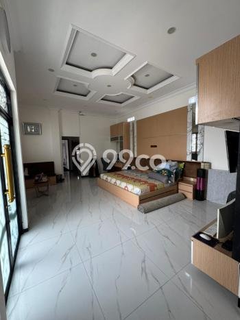 Siap Huni Hunian Elit 5 Kamar di Matraman Dekat ke Mana Pun Siap Huni Hunian Elit 5 Kamar di Matraman Dekat ke Mana Pun