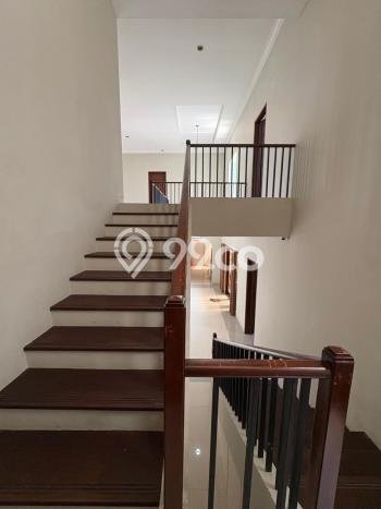 Siap Huni Hunian Elit 6 Kamar di Cempaka Putih Dekat ke Mana Pun Siap Huni Hunian Elit 6 Kamar di Cempaka Putih Dekat ke Mana Pun
