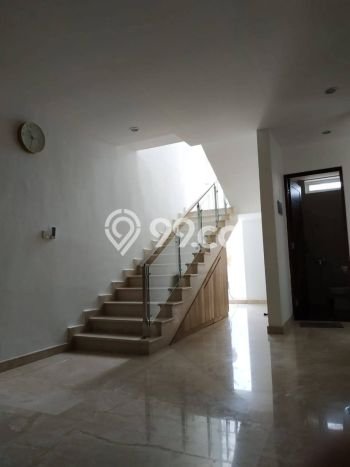 Hunian Mewah LB 320m2 Siap Pakai Desain Elegan di Renon, Denpasar Hunian Mewah LB 320m2 Siap Pakai Desain Elegan di Renon, Denpasar