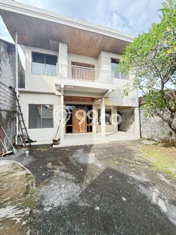 Dijual Rumah Modern 3 KT di Kerobokan Kelod, Badung Dijual Rumah Modern 3 KT di Kerobokan Kelod, Badung