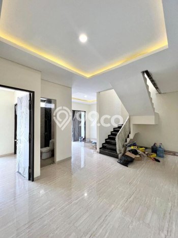 Rumah Elit Modern Tanpa Renovasi di Citraland Surabaya Rumah Elit Modern Tanpa Renovasi di Citraland Surabaya