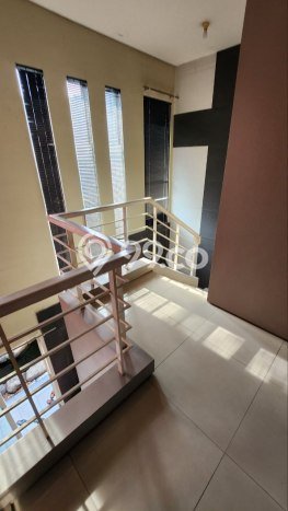 Dijual Rumah Premium dengan Fasilitas Sekitar Lengkap di Wiyung, Surabaya Dijual Rumah Premium dengan Fasilitas Sekitar Lengkap di Wiyung, Surabaya