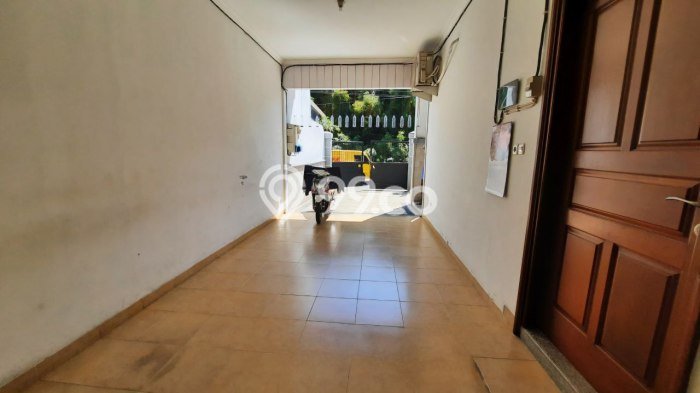 Rumah 5 Kamar Harga Terjangkau di Wiyung, Surabaya Rumah 5 Kamar Harga Terjangkau di Wiyung, Surabaya