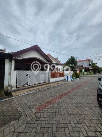 Rumah Luas Asri 5 KT Siap Huni di Pondok Tjandra Sidoarjo Rumah Luas Asri 5 KT Siap Huni di Pondok Tjandra Sidoarjo