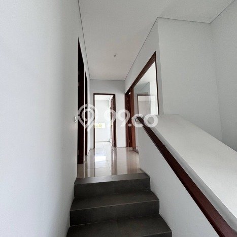 Rumah Elit Modern Siap Huni di Surabaya Kota Surabaya Rumah Elit Modern Siap Huni di Surabaya Kota Surabaya