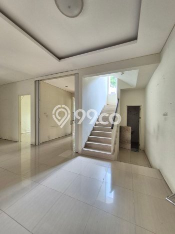 Siap Huni Rumah Mewah 5 Kamar di Wiyung Dekat ke Mana Pun Siap Huni Rumah Mewah 5 Kamar di Wiyung Dekat ke Mana Pun