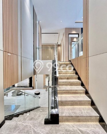 Jual Rumah Mewah Megah Dengan View Eksklusif di Citraland, Surabaya Jual Rumah Mewah Megah Dengan View Eksklusif di Citraland, Surabaya