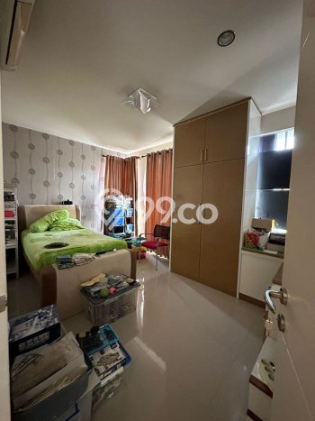 Rumah Mewah Siap Huni LT 240m2 di Wiyung, Surabaya Rumah Mewah Siap Huni LT 240m2 di Wiyung, Surabaya