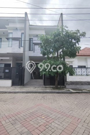 For Sale Hunian Rumah Terawat 4 Kamar di Mulyosari, Surabaya For Sale Hunian Rumah Terawat 4 Kamar di Mulyosari, Surabaya
