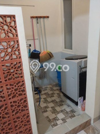 For Sale Rumah 5 Kamar Lokasi Strategis Nyaman dan Strategis di Rungkut For Sale Rumah 5 Kamar Lokasi Strategis Nyaman dan Strategis di Rungkut
