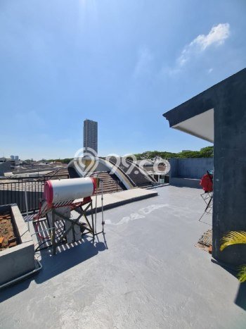 Siap Huni Rumah Mewah 5 Kamar di Wiyung Dekat ke Mana Pun Siap Huni Rumah Mewah 5 Kamar di Wiyung Dekat ke Mana Pun