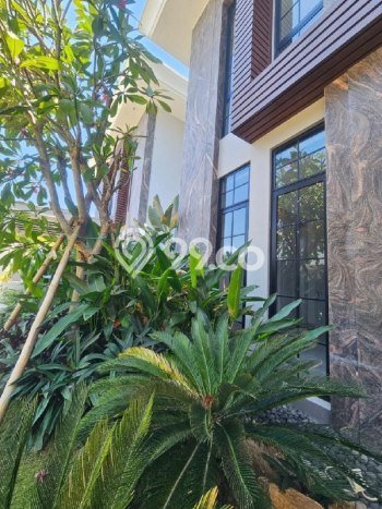 Rumah 5 Kamar Tidur Lokasi Premium di Pakuwon City, Dekat Pusat Kota, Surabaya Rumah 5 Kamar Tidur Lokasi Premium di Pakuwon City, Dekat Pusat Kota, Surabaya