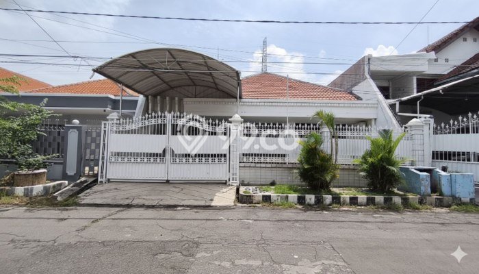 Hunian Elit LB 250m2 Siap Huni Desain Elegan di Dharma Husada, Surabaya Hunian Elit LB 250m2 Siap Huni Desain Elegan di Dharma Husada, Surabaya
